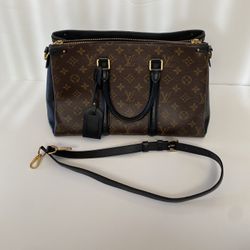 Louis Vuitton Soufflot Mm Noir 
