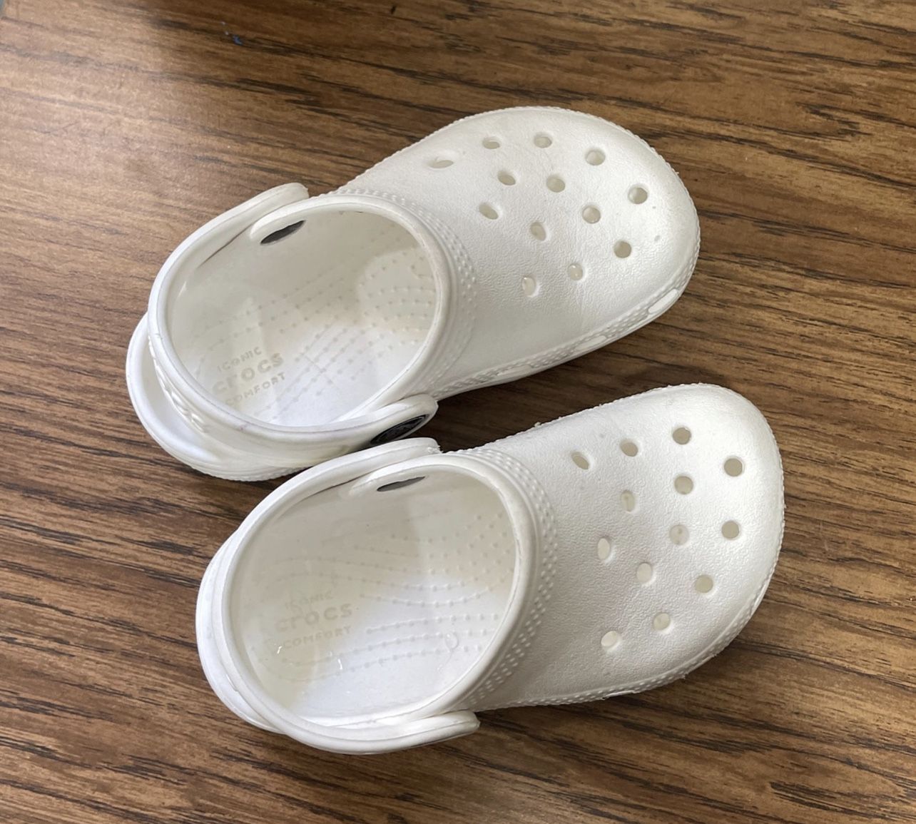 Toddler Crocs Size 7