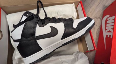 Panda dunks