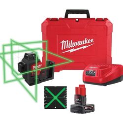 Milwaukee M12 Green 250 ft. 3-Plane Laser Level Kit with 4.0 Ah Battery and Case