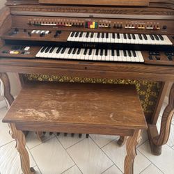 Yamaha Organ