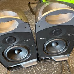 Portable monitor speakers