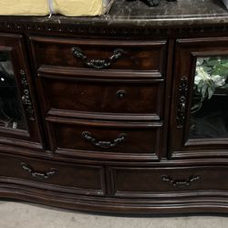 Samuel Lawrence San Marino Server