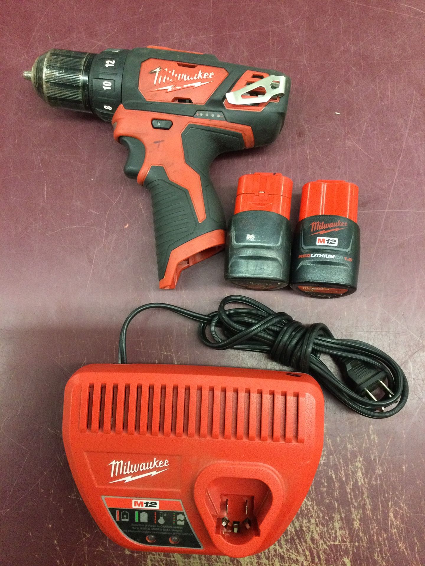 Milwaukee Cordless M12 Drill / Driver Kit 12V Lithium Li-Ion 3/8”