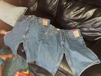 2 Levi Shorts One Size 32 Other 33