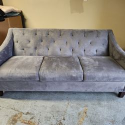 ✨Modern Macy's MAX HOME Grey Tufted Back Sofa-Excellent Condition!
