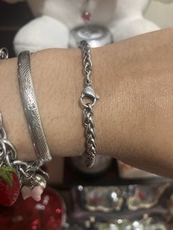 ($11) 7 inch stainless steel bracelet