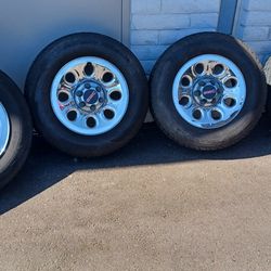 Tires with rim 245/70R17