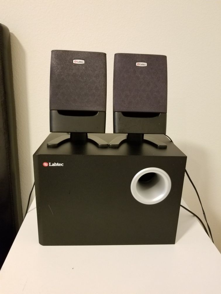 Labtec 2 speakers with Subwoofer