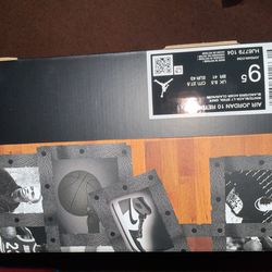 Jordan Air Retro 10 Sneakers - Black and White