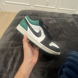 Jordan 1 Mystic Green Size 8