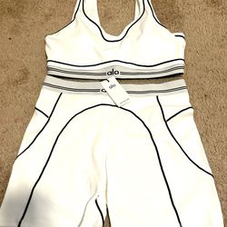 Alo Yoga Set (White Size Large)