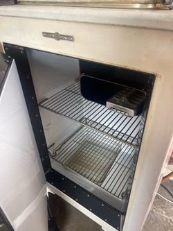 1930 General Electric refrigerator working condition