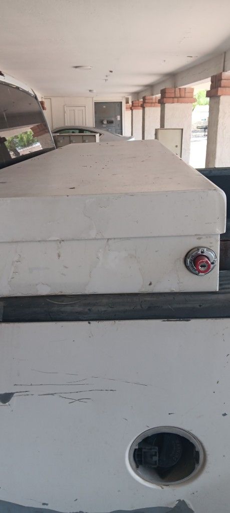 Truck Tool Box Full Size - Weather Guard - Workrs Like New