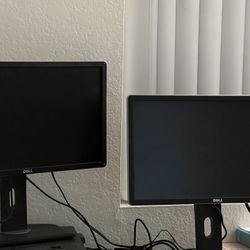 3 Dell monitors