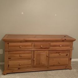 dresser drawers