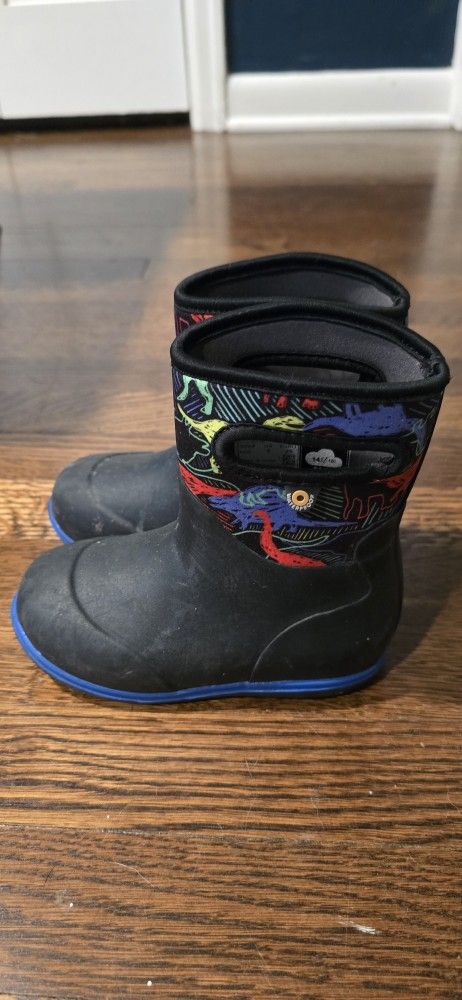 Bogs - Insulated and Waterproof Boots, size 9 little kids (dinosaur design).