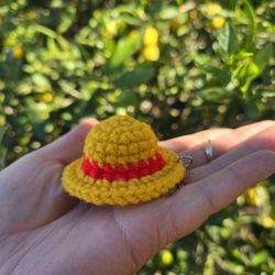 Crochet One Peice Luffy Straw Hat Keychain