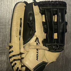 BASEBALL GLOVES YOUTH LEFTY