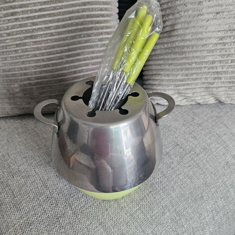 New Fondue Set For 6