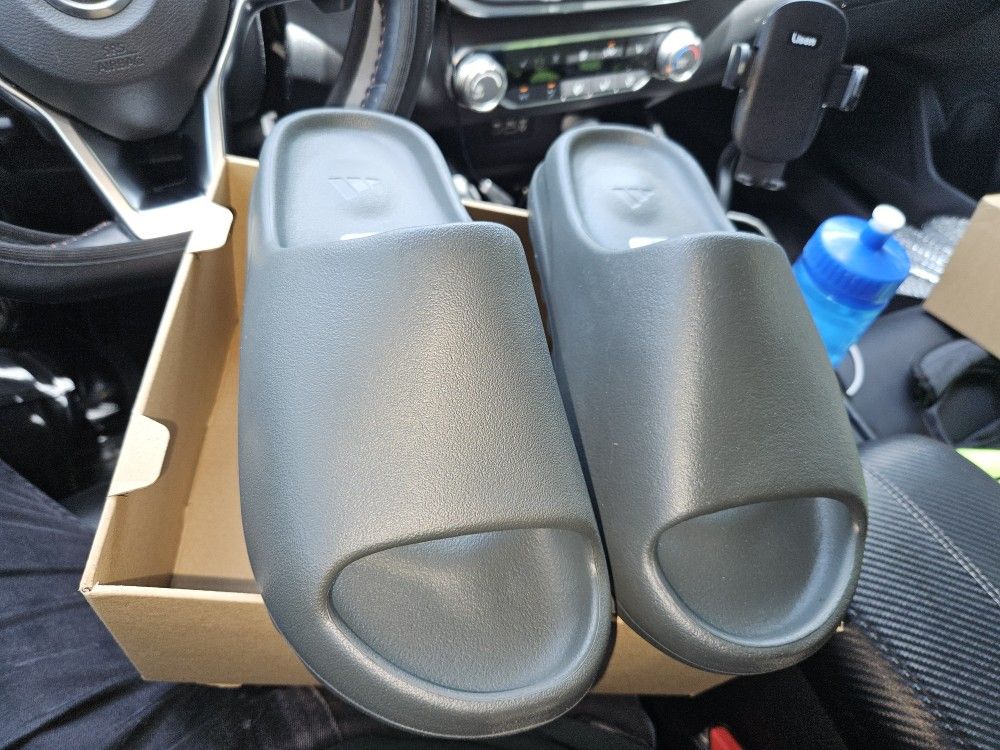 BRAND NEW ADIDAS YEEZY SLIDES FOR SALE