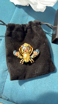 Joan rivers broach