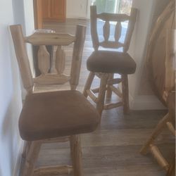 Beautiful Big Wooden Table With 4 Chairs