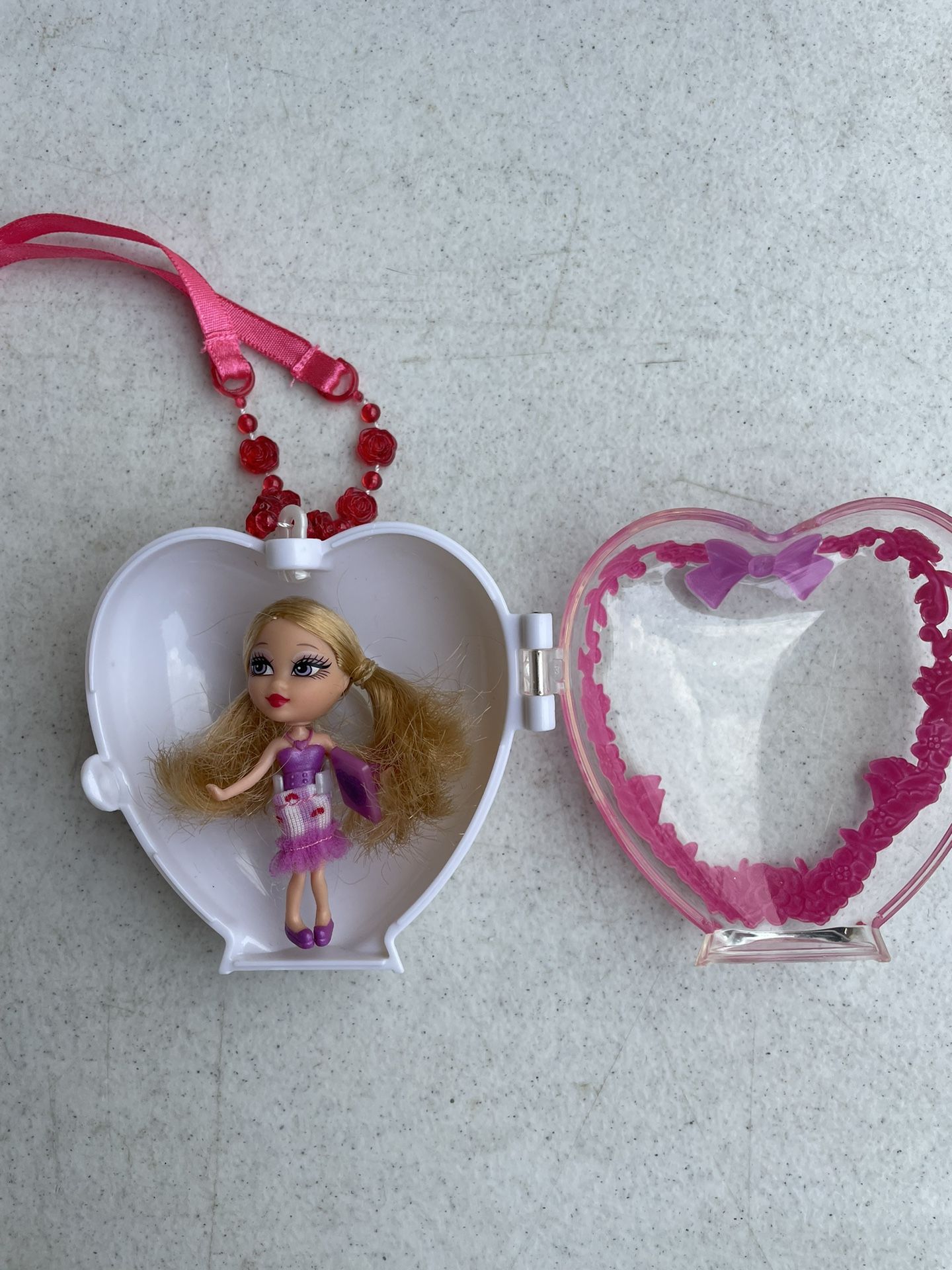 Barbie Peekaboo Petites Valentines Special