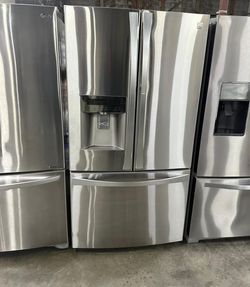 LG French Door Stainless Steel Fridge with Ice Maker