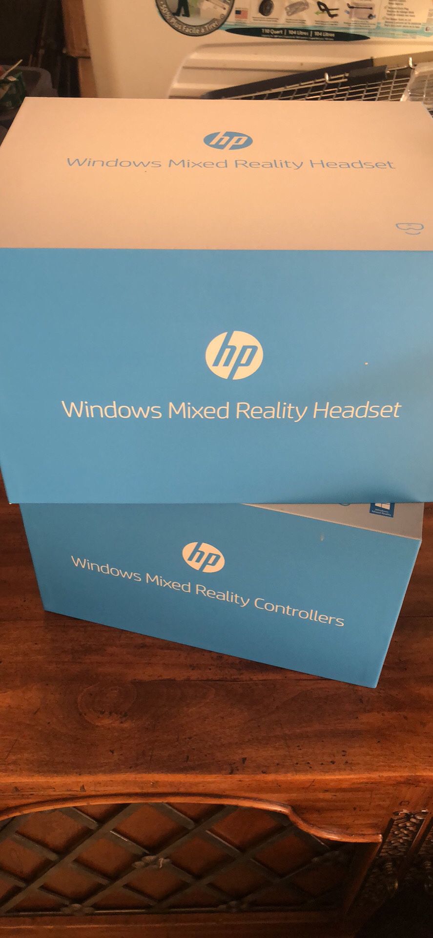 Windows HP mixed reality headset & controller
