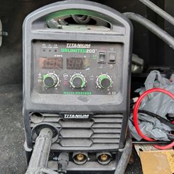 TITANIUM UNLIMITED 200 Professional Multiprocess Welder with 120/240V Input