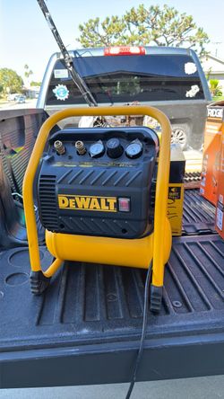 DeWalt Portable Air Compressor 200 PSI Compact Low Noise