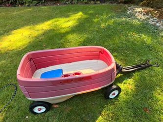 Red Plastic Radio Flyer Wagon