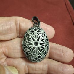 Antiqued Silver Colored Hollow Locket Pendant, Perfect For Aromatherapy Or A Picture