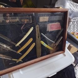 Antique Barbers Razer , Mount Ready.  