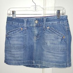 Cute Ladies Size 2 American Eagle Skirt 