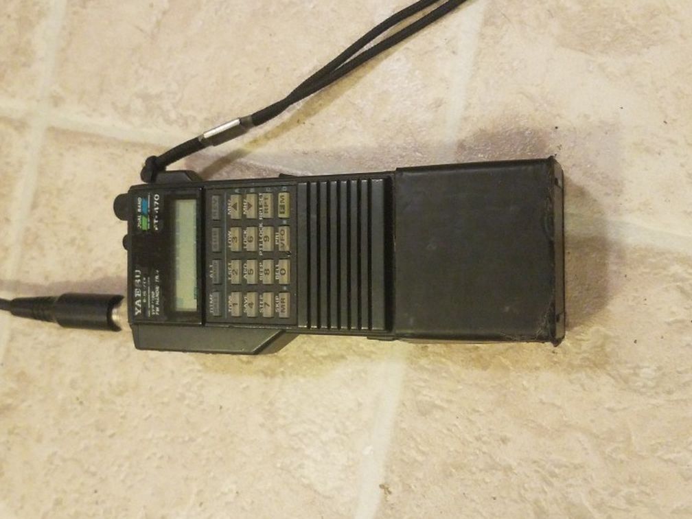 Yaesu FT-470 VHF/UHF/FM TRANSCEIVER