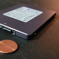 Samsung MZ-7PD128HCFV 128 GB 2.5 in SATA III Solid State Drive-I3E