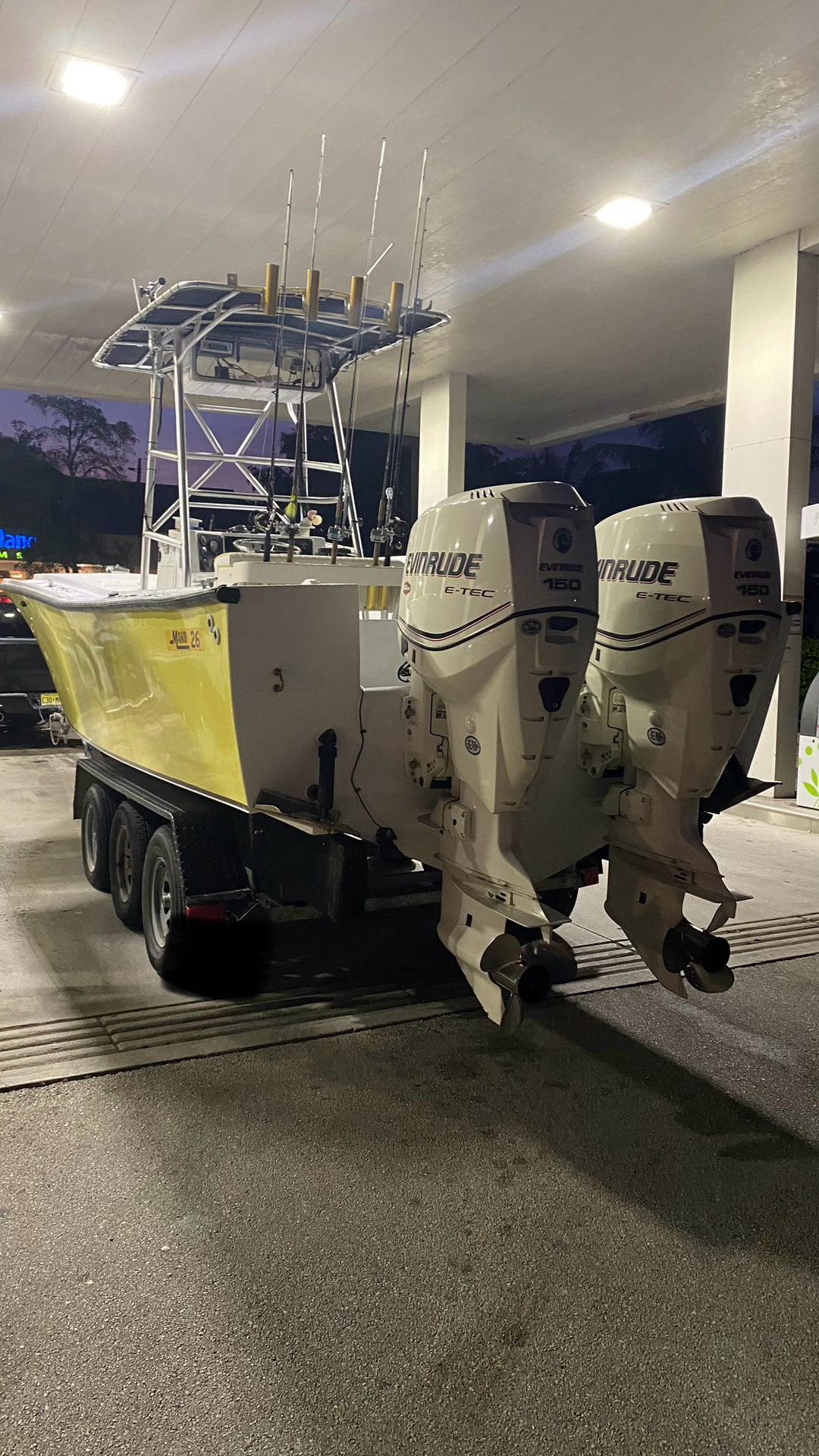 Mako 26 Twin Evinrude 150 (Read Description)