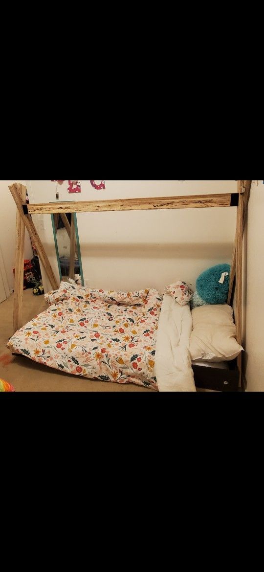 2 Twin Bed Frames