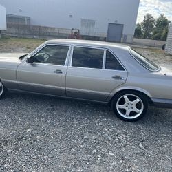 1990 Mercedes-Benz 560