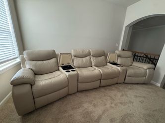 Haverty’s Wrangler Sectional