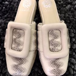 Brand newVince Camuto leather Snakeskin JinAnnie Espadrille Sandals/flats/shoes Size 7.5