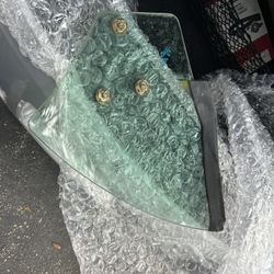 2006-2011 Eclipse Mitsubishi Quarter Window Passanger Side 