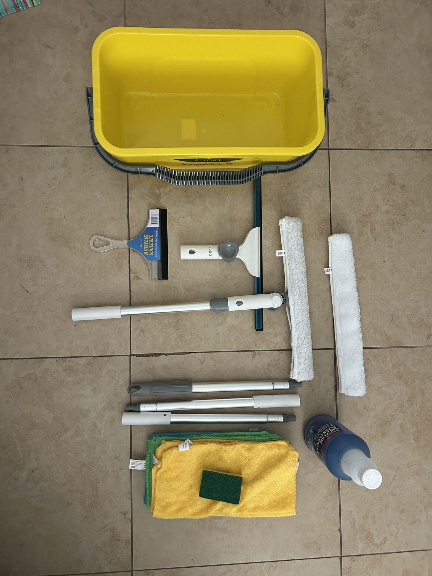 Glass Cleaning Set