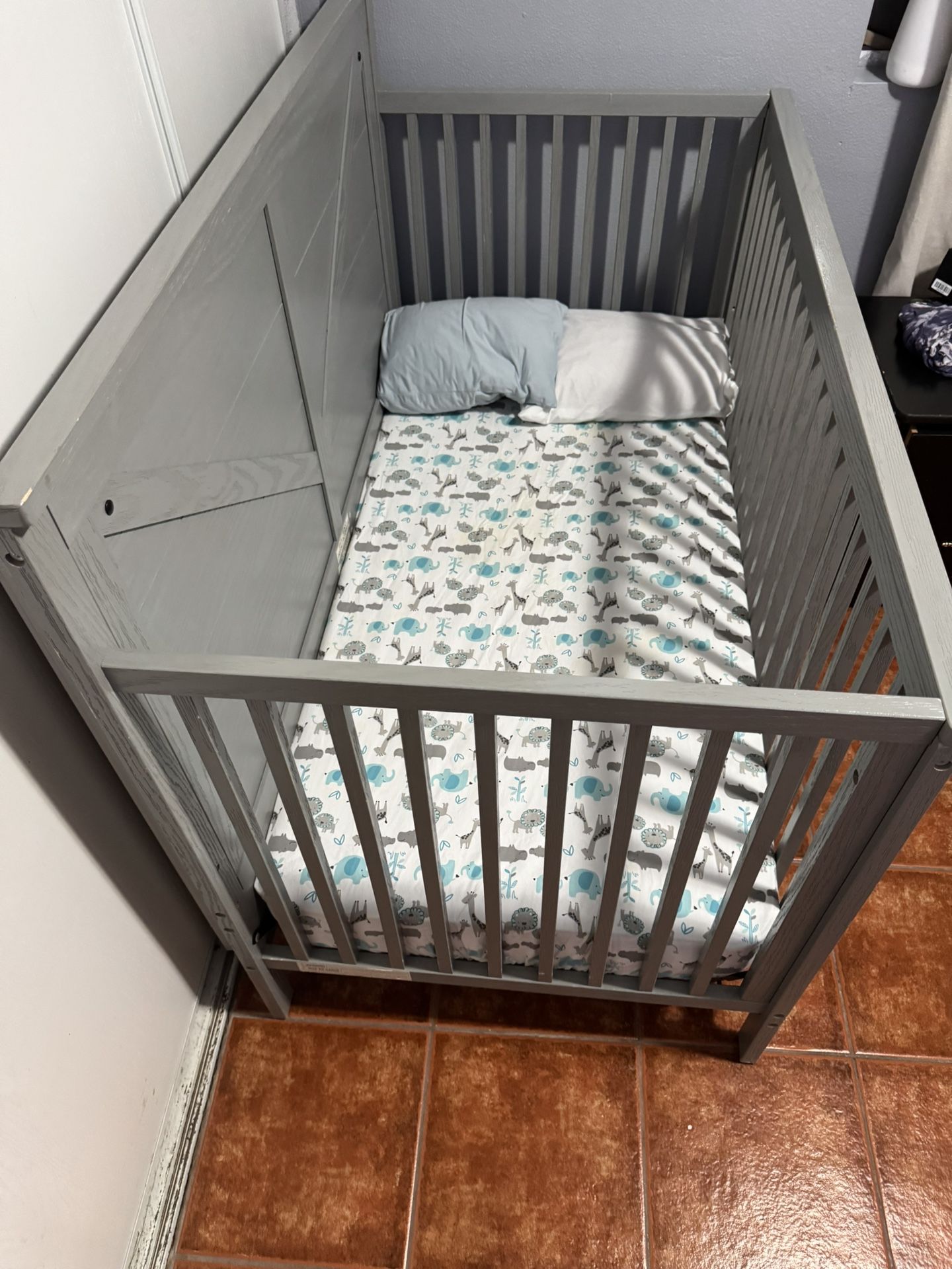 Crib & Mattress