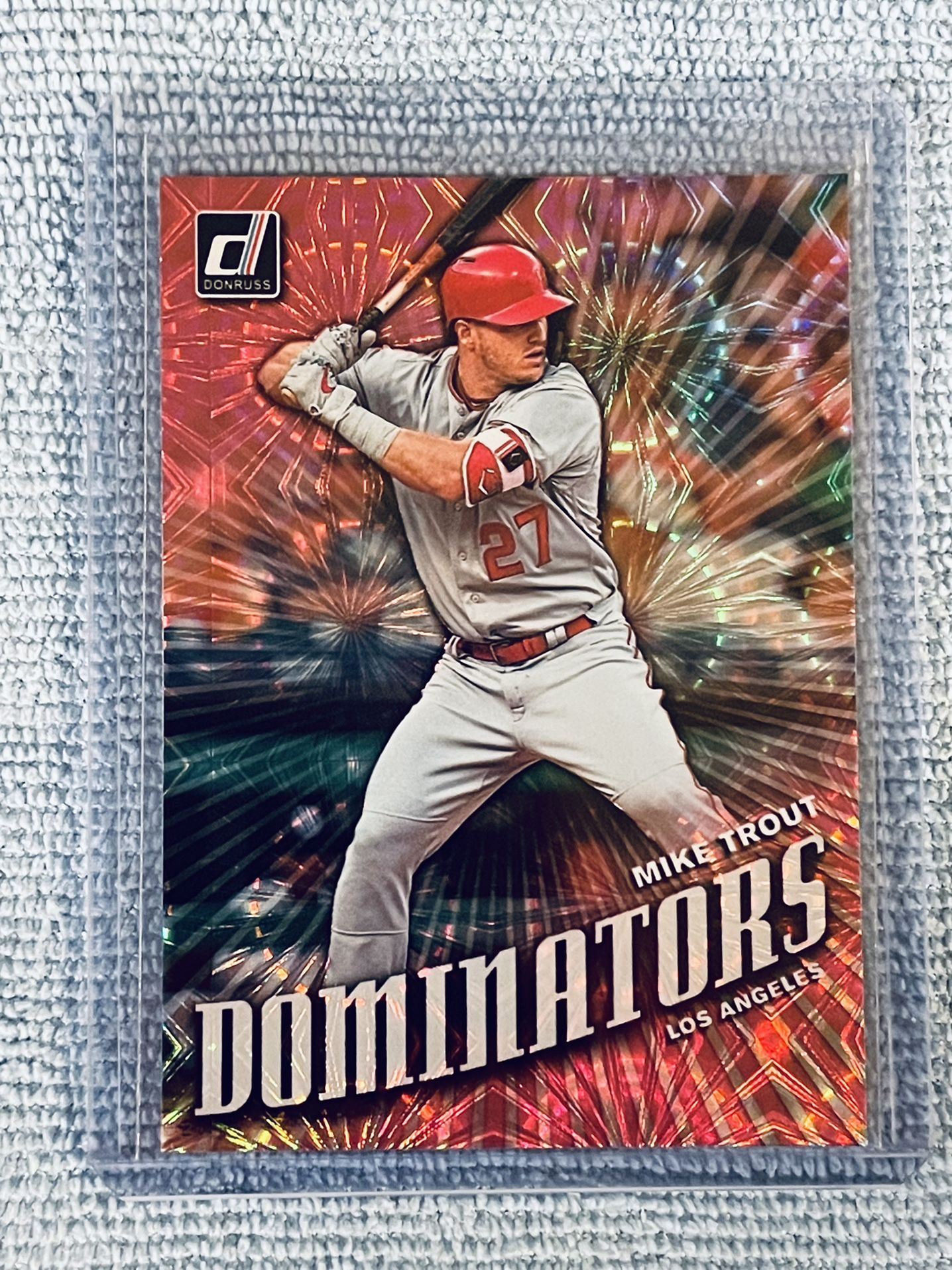 Mike Trout Los Angeles Angels 2019 Panini Donruss Dominators Pink Fireworks Parallel SP
