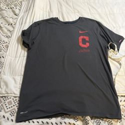 Nike Cleveland Indians Men’s Large T-shirt $10