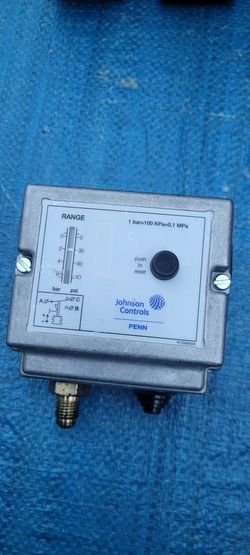 Johnson Controls  P77BCB  9300 Pressure control gage