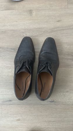Magnanni grey/black leather plain-toe derby shoes, size 9.